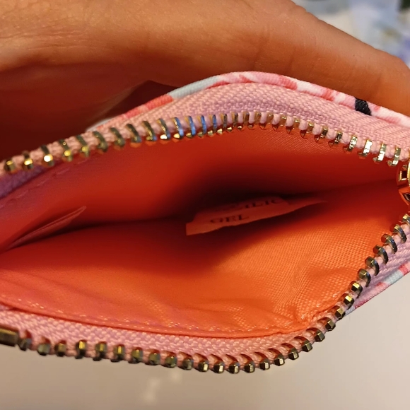 SIMPLY SOUTHERN Coin Gold Chain With A Clasp, Pink Flamingo, NWT, 🥳Host Pick🥳 - Picture 4 of 4